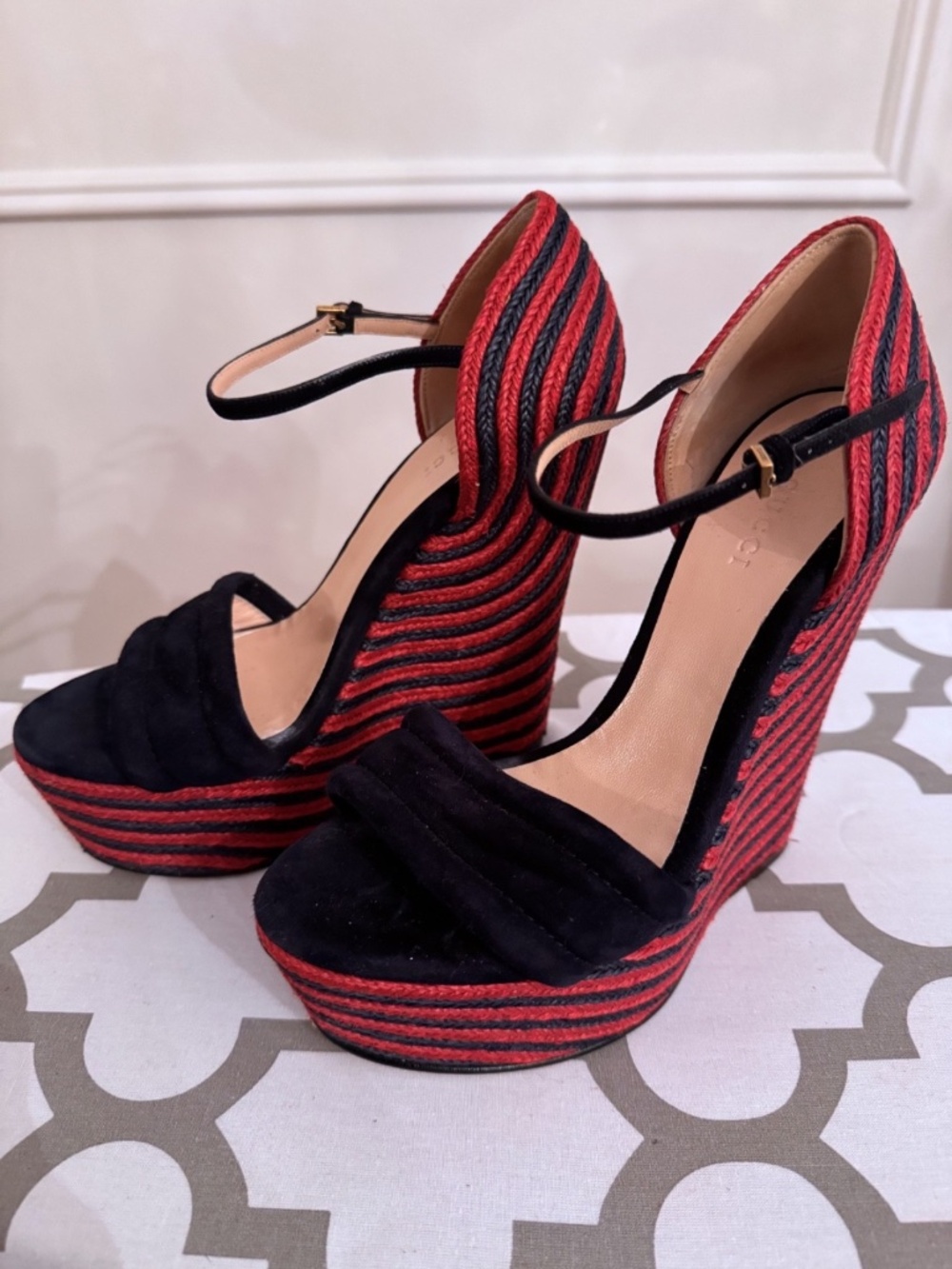 Gucci Red Navy Striped Suede Espadrille Platform Wedges EU 37 / US 6.5